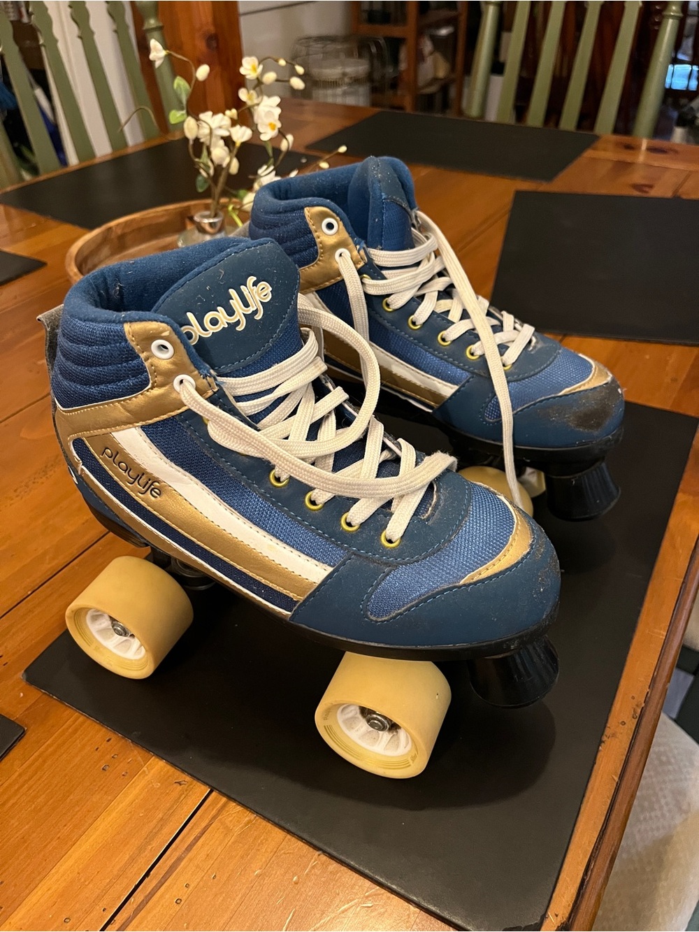 Women's Navy and Gold Retro Roller Skate Sneakers Size 7